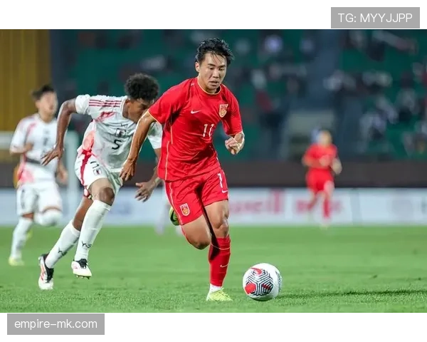 近日球员状态分析揭示：顶尖运动员如何在赛季中保持最佳竞技状态的趋势与挑战